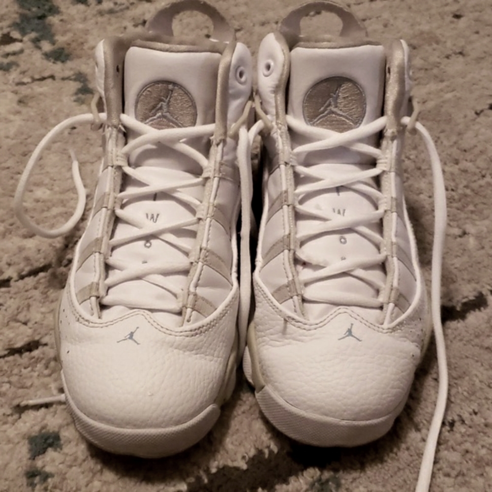 Boys size 3 white six ring Air Jordan shoes